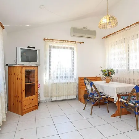 Daire Ferienwohnung Riana *